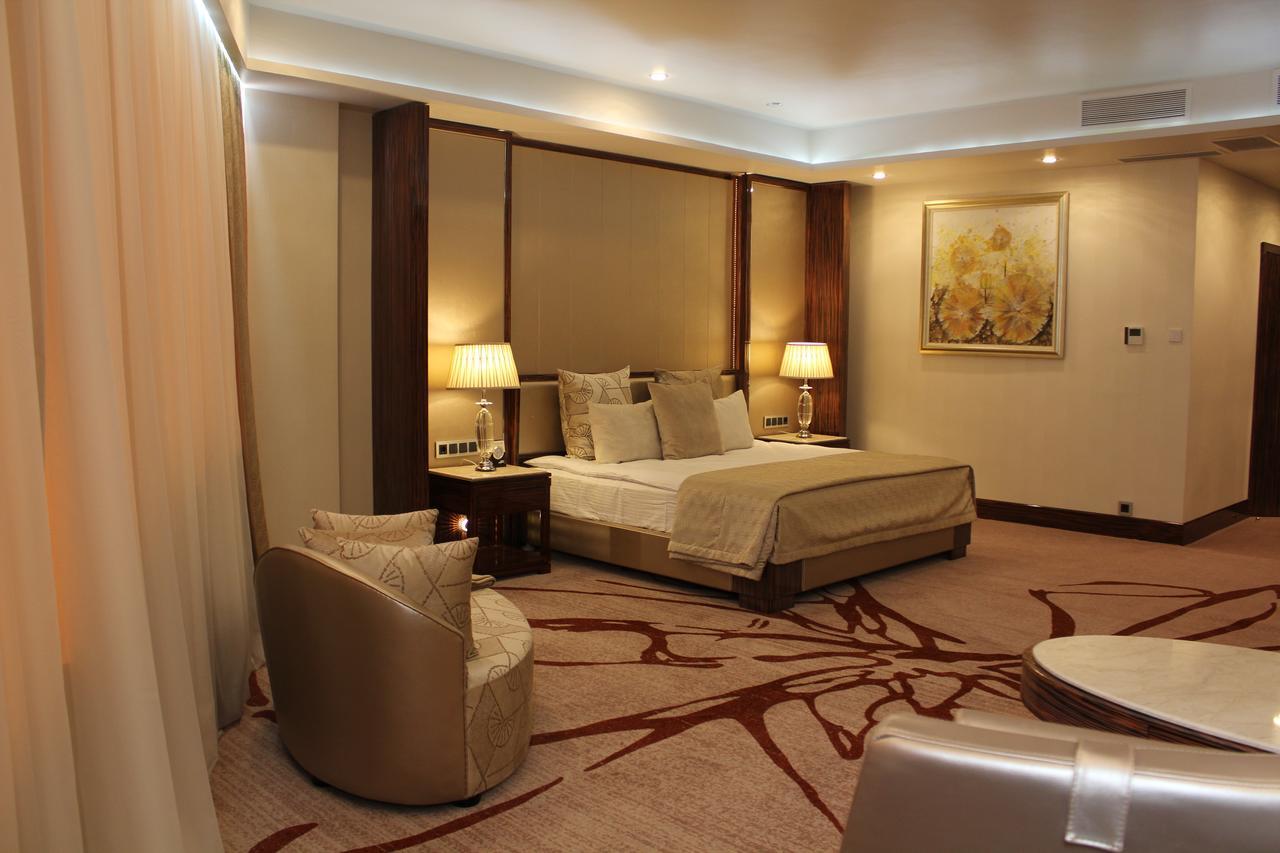 Boutique Hotel Health Club&Spa Grand Prix Астана Екстер'єр фото