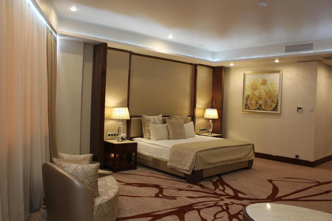 Boutique Hotel Health Club&Spa Grand Prix Астана Екстер'єр фото